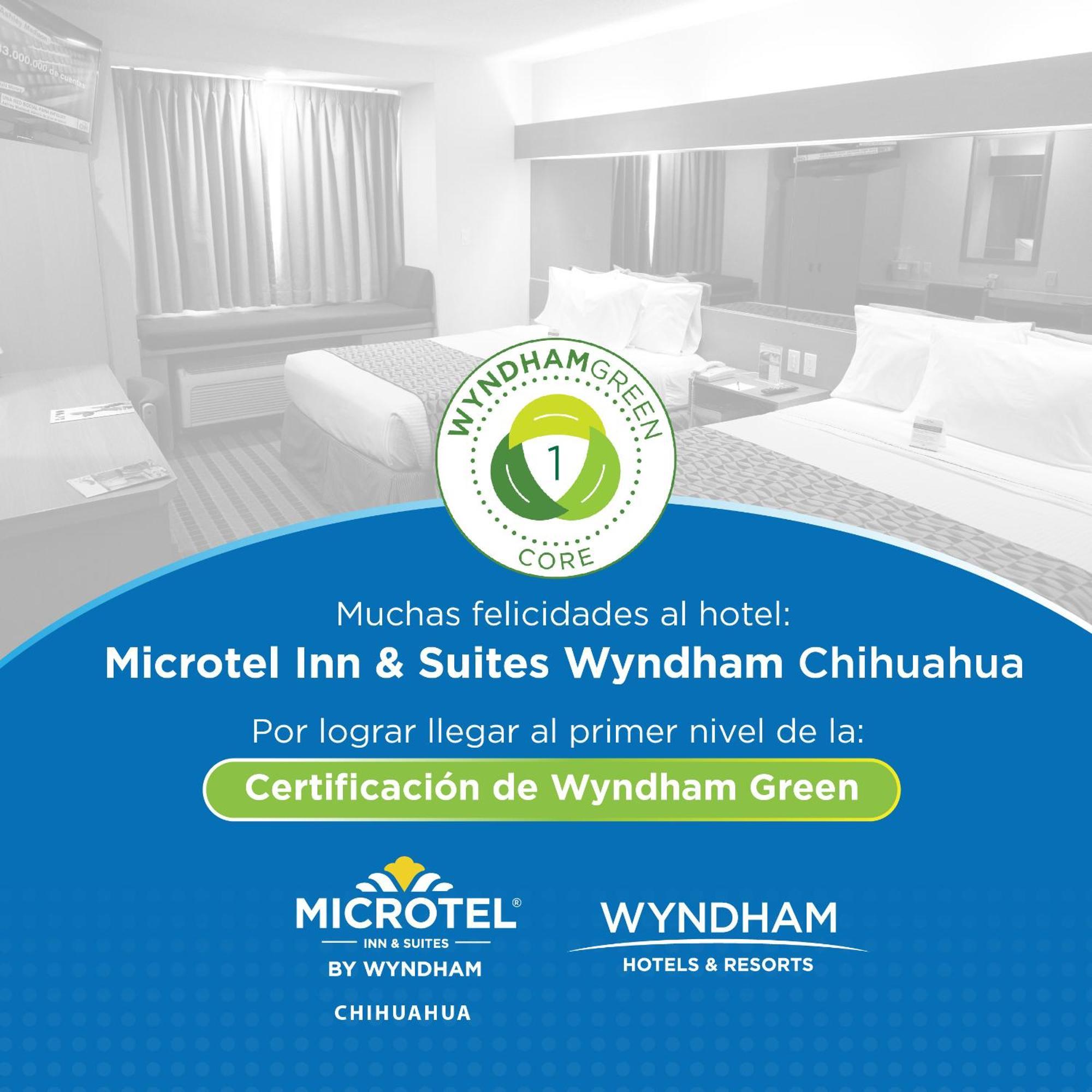 Microtel Inn & Suites by Wyndham Chihuahua Bagian luar foto
